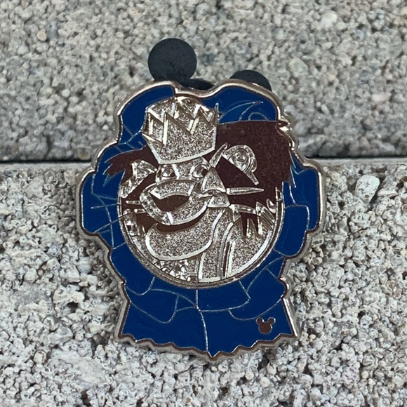 Disney Trading Pins - Picture 3 of 5